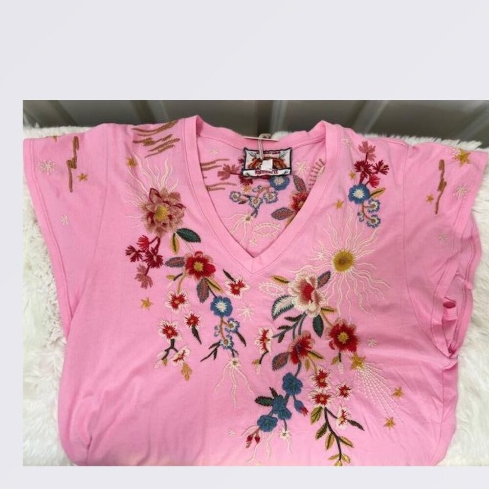Johnny Was Lissa Flutter Sleeve Tee in Begonia/Pink – Size Small – NWT - Picture 6 of 7